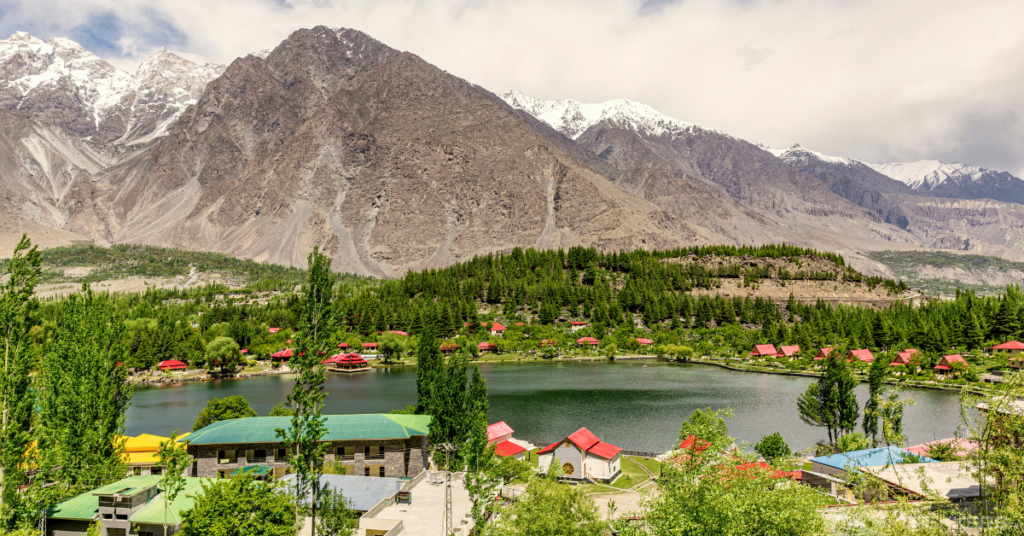 lower-kachura-lake